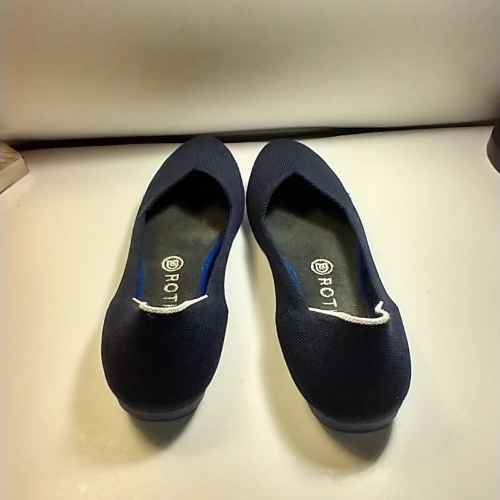 Rothy’s The Flat Navy Blue Knit Round Toe Slip On Flats Shoes Women's sz 8.
